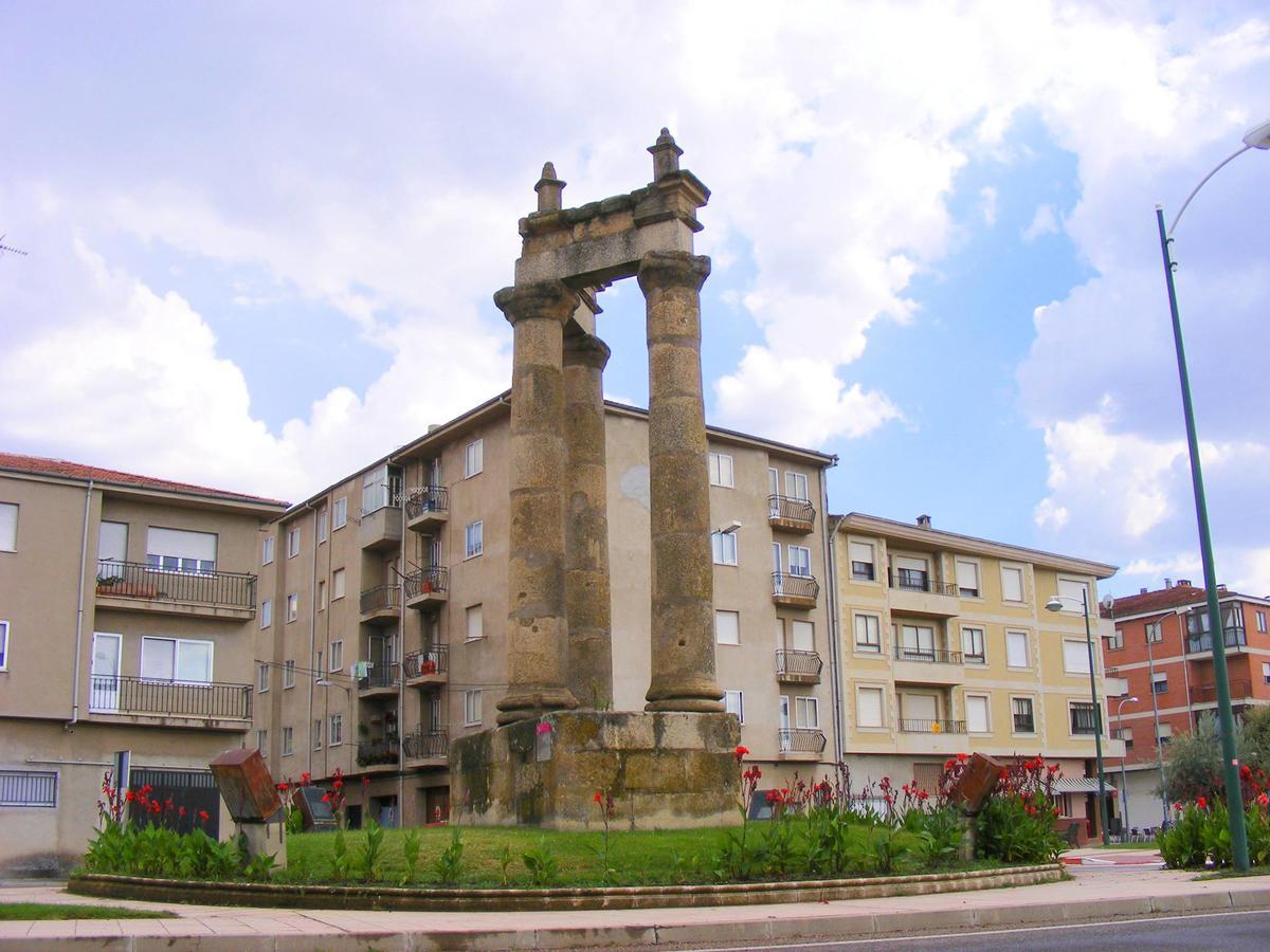 La Llave Del Campo Ciudad Rodrigo Bagian luar foto